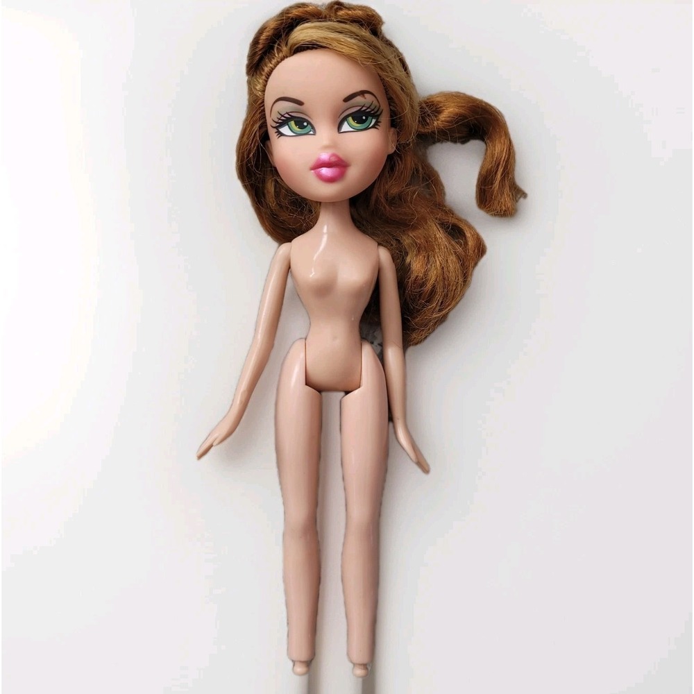 VINTAGE Bratz Girl Doll MEYGAN 1st Edition - No Shoes Very Rare! Redhead